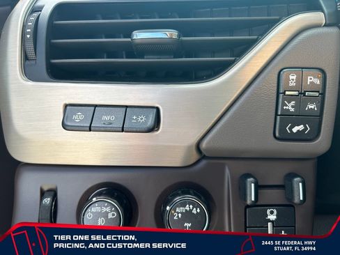 Used 2019 GMC Yukon Denali w/ Denali Ultimate Package AWD/4WD image 18