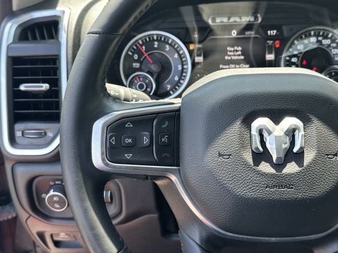 Used 2022 RAM 1500 Laramie AWD/4WD image 28