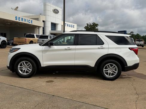 New 2026 Ford Explorer Active w/ Active Comfort Package RWD image 2