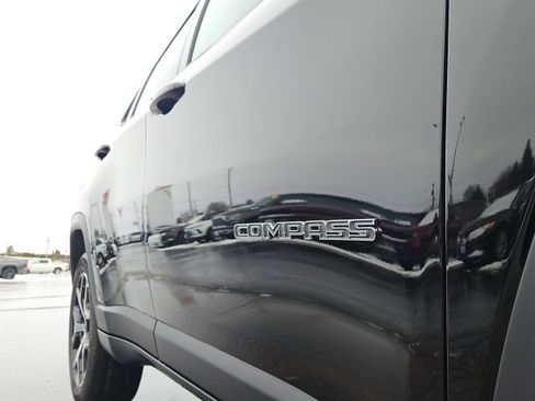 New 2026 Jeep Compass Limited image 18
