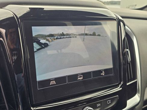 Used 2023 Chevrolet Traverse LT FWD image 29