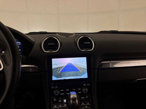 Used 2022 Porsche 718 Boxster image 15