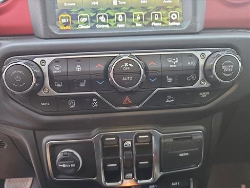 Used 2022 Jeep Gladiator Rubicon w/ LED Lighting Group image 17