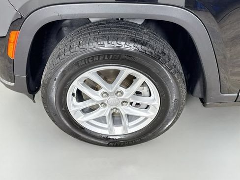 Used 2025 Jeep Grand Cherokee L Laredo w/ Luxury Tech Group I AWD/4WD image 36