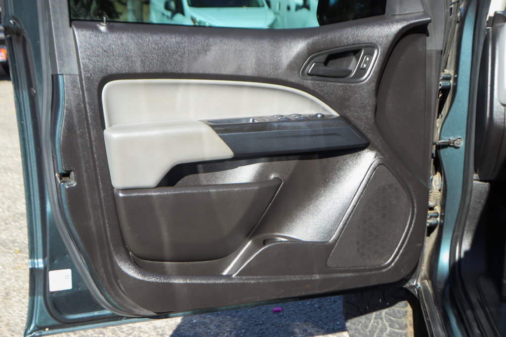 Used 2017 Chevrolet Colorado W/T w/ WT Convenience Package RWD image 16