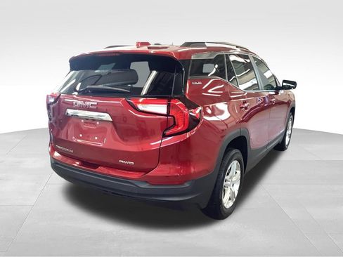 Used 2022 GMC Terrain SLE w/ Driver Convenience Package AWD/4WD image 6