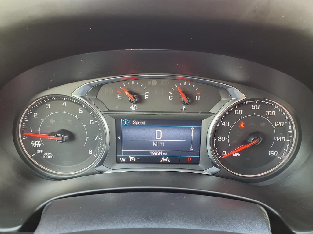 Used 2024 GMC Terrain SLE w/ Driver Convenience Package FWD image 15