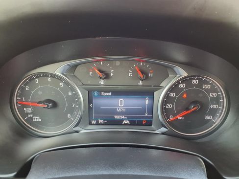 Used 2024 GMC Terrain SLE w/ Driver Convenience Package FWD image 15