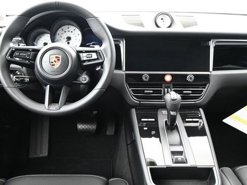 New 2026 Porsche Macan AWD/4WD image 7