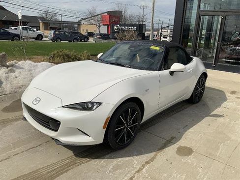New 2026 MAZDA MX-5 Miata Grand Touring w/ Weather Package image 3