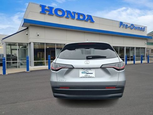 Used 2025 Honda HR-V LX image 5