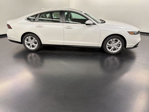 New 2026 Honda Accord LX image 8