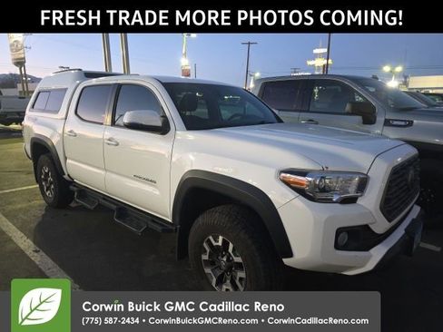 Used 2021 Toyota Tacoma TRD Off-Road w/ Technology Package image 2