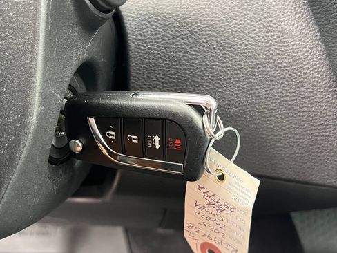 Used 2025 Toyota Corolla LE FWD image 24