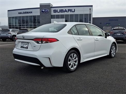 Used 2021 Toyota Corolla LE w/ Carpet Mat Package (TMS) image 7