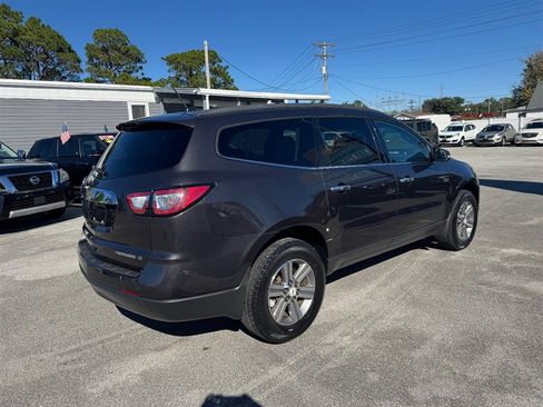 Used 2015 Chevrolet Traverse LT image 4