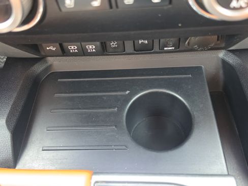 Used 2021 Toyota Tundra Platinum AWD/4WD image 19