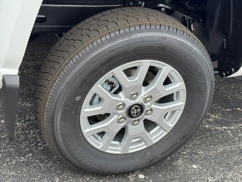 New 2025 Toyota Tacoma 4x4 Double Cab image 4