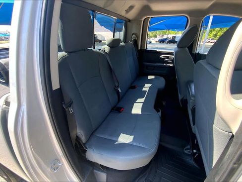 Used 2015 RAM 1500 Classic SLT RWD image 20