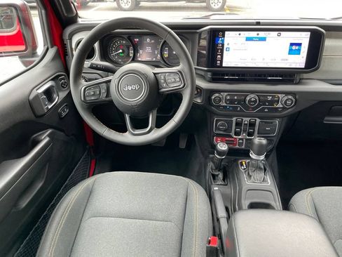 Used 2024 Jeep Wrangler Unlimited AWD/4WD image 11