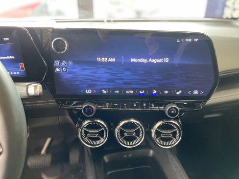 Used 2024 Chevrolet Blazer EV LT AWD/4WD image 29