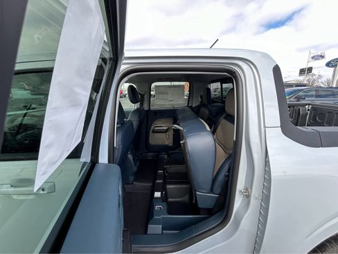 New 2026 Ford Maverick Lariat image 10