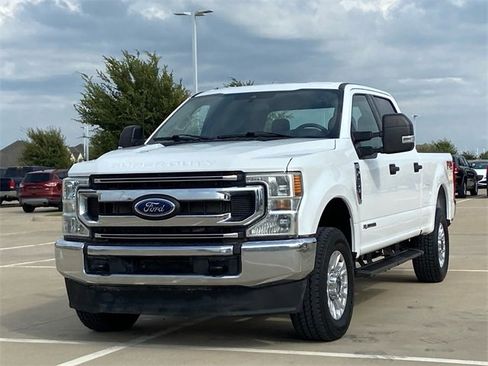 Used 2022 Ford F250 XLT w/ FX4 Off-Road Package image 3