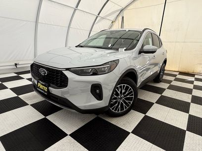 New 2025 Ford Escape SE w/ PHEV Premium Package