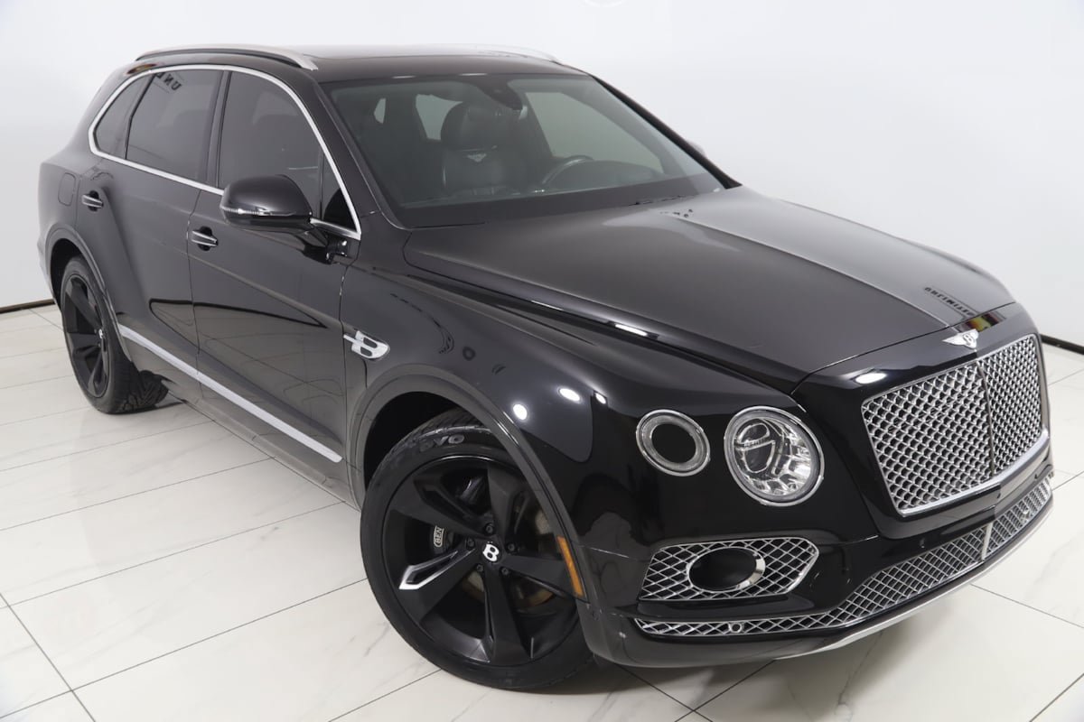 Used 2018 Bentley Bentayga AWD/4WD image 25