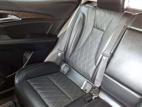 Used 2023 Buick Envision Avenir image 16