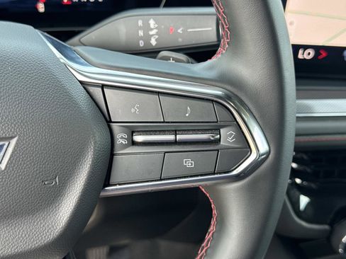 Used 2025 Chevrolet Suburban RST image 12