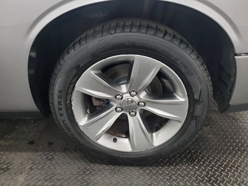 Used 2017 Dodge Challenger SXT image 19