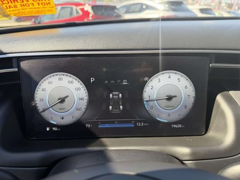 Certified 2023 Hyundai Tucson Limited AWD/4WD image 31