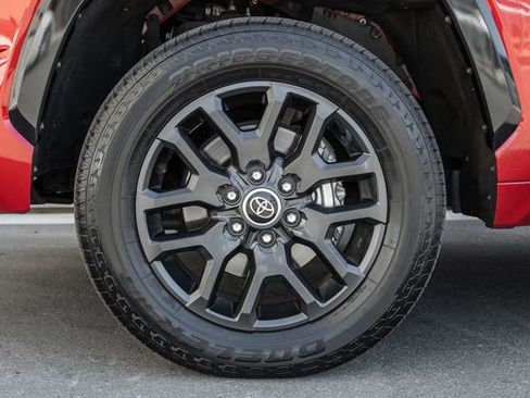 Used 2023 Toyota Tundra Platinum AWD/4WD image 18