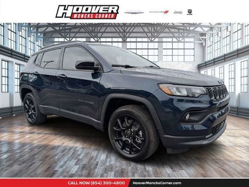 New 2026 Jeep Compass Latitude AWD/4WD image 1