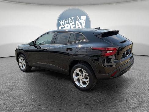 Certified 2024 Chevrolet Trax LS w/ LS Convenience Package FWD image 6