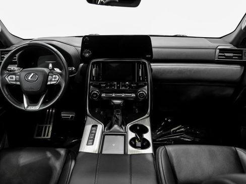 Used 2024 Lexus LX 600 F Sport image 13