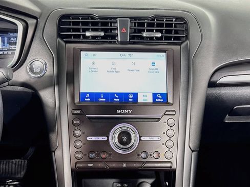 Used 2020 Ford Fusion Energi Titanium FWD image 13