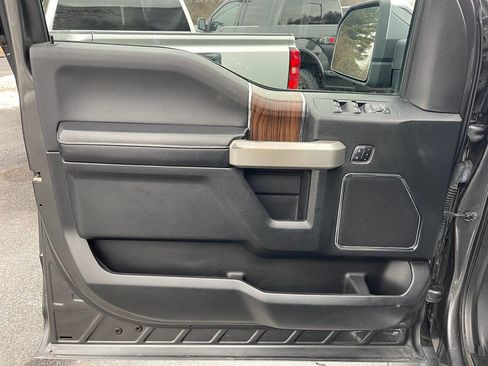 Used 2016 Ford F150 Lariat image 23