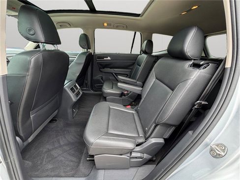 Used 2019 Volkswagen Atlas SE w/ Towing Package image 35