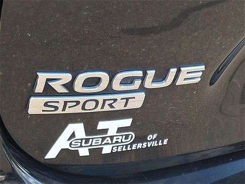 Used 2019 Nissan Rogue Sport S image 27