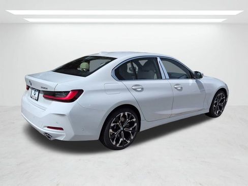 New 2026 BMW 330i Sedan w/ Convenience Package image 4
