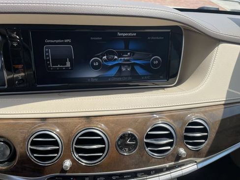 Used 2017 Mercedes-Benz S 550 Sedan image 23