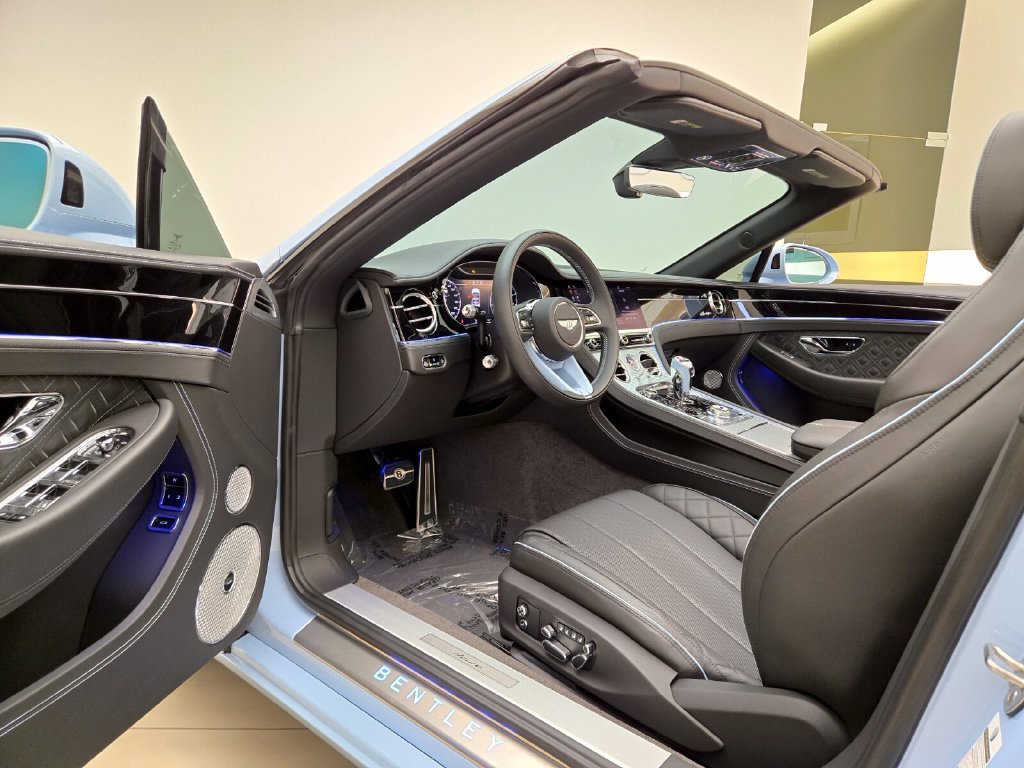 Certified 2023 Bentley Continental GT V8 AWD/4WD image 16