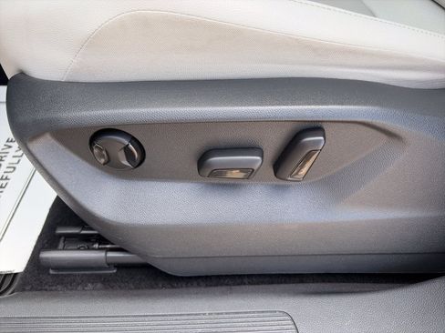 Used 2019 Volkswagen Tiguan S AWD/4WD image 14