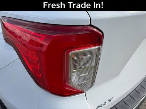 Used 2021 Ford Explorer XLT RWD image 8