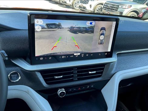 New 2026 Ford Explorer Platinum w/ LUX Leather Package image 17