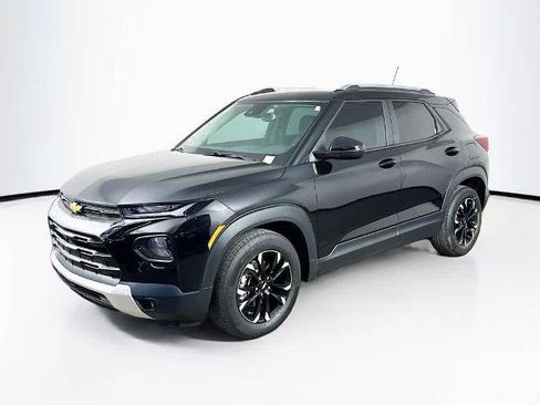 Used 2023 Chevrolet TrailBlazer LT w/ Convenience Package FWD image 1