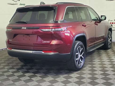 Used 2025 Jeep Grand Cherokee Limited w/ Luxury Tech Group II AWD/4WD image 30