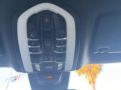 Used 2017 Porsche Macan GTS w/ Premium Package Plus AWD/4WD image 23